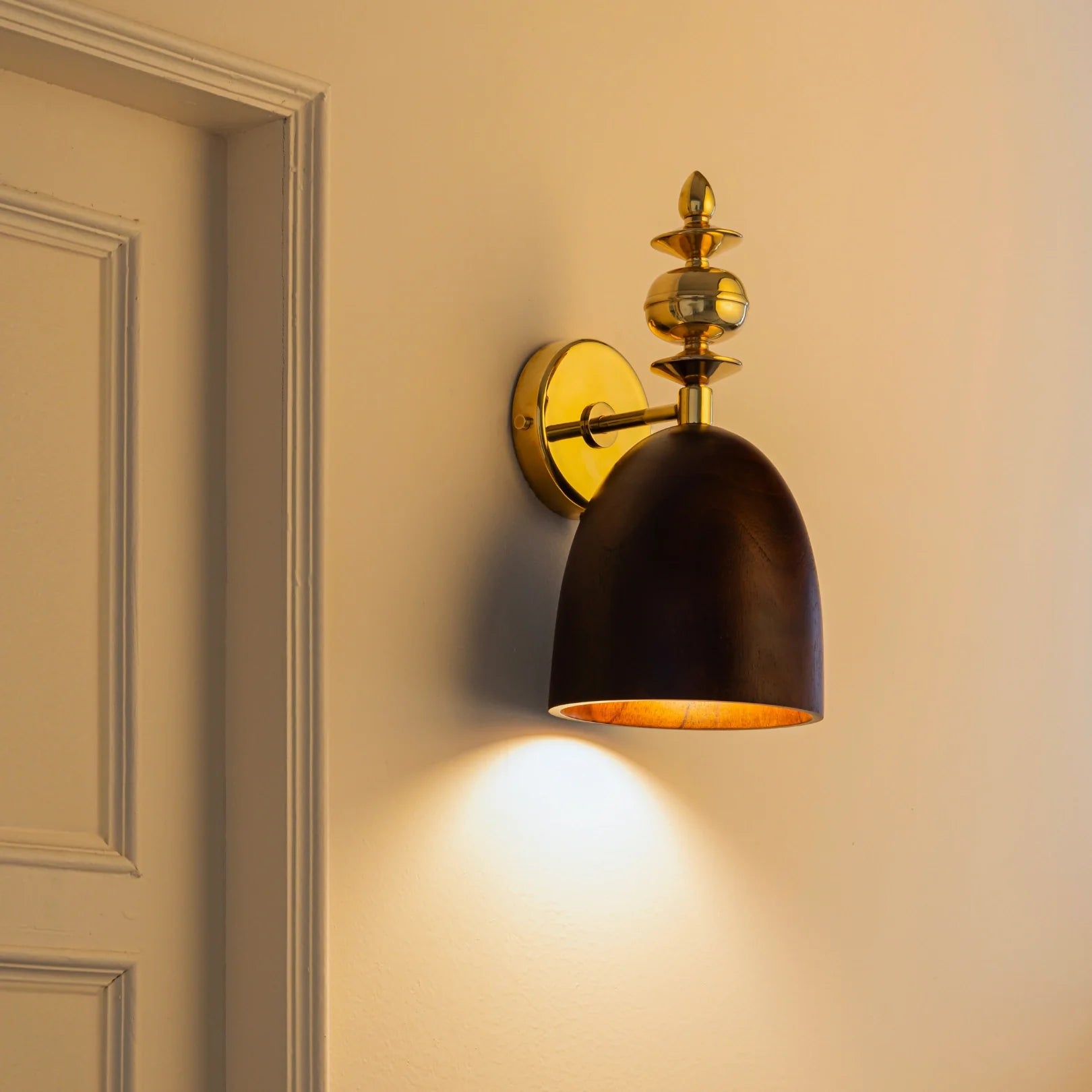 Kalash Wall Light 1