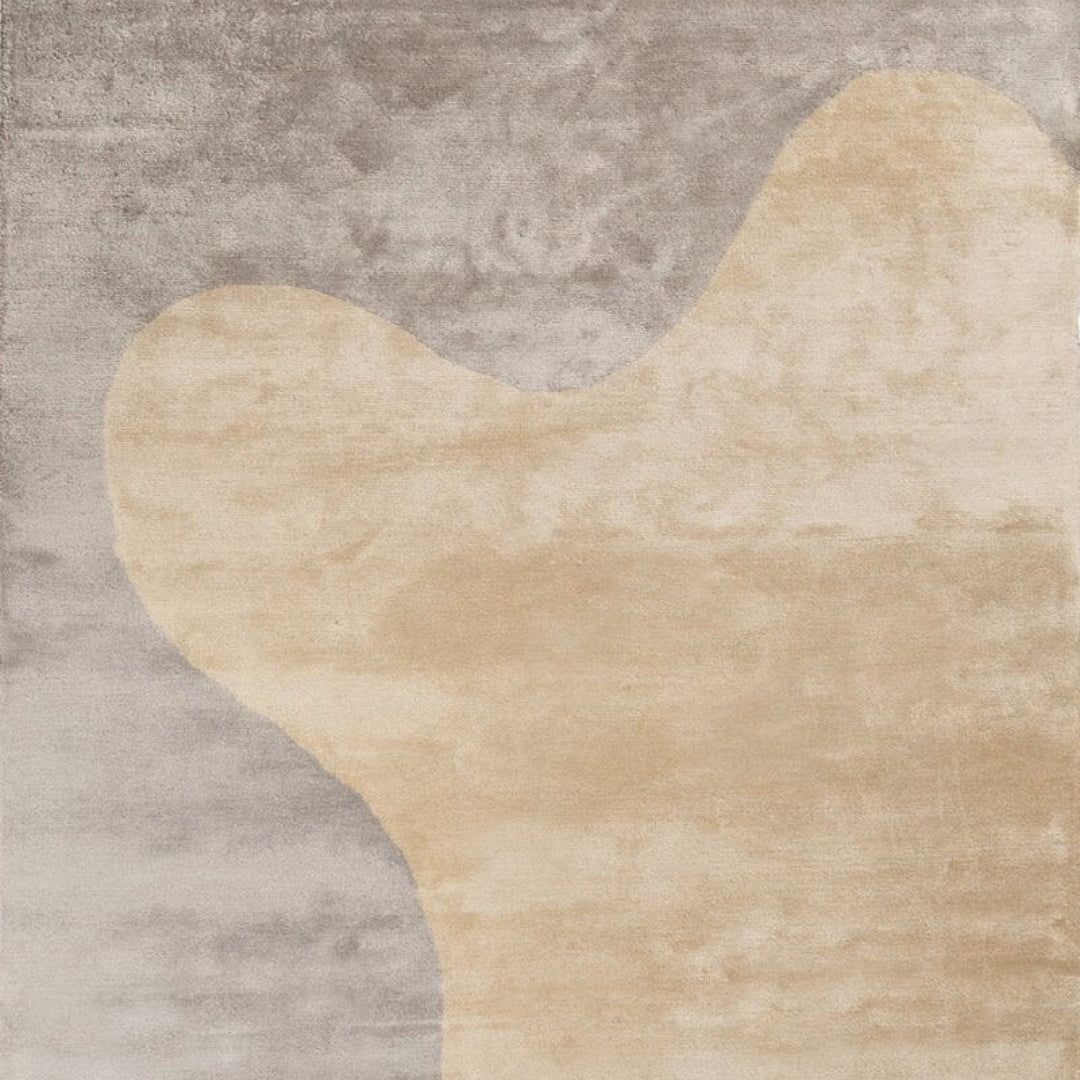 Nasai Silk Rug- Pale Grey