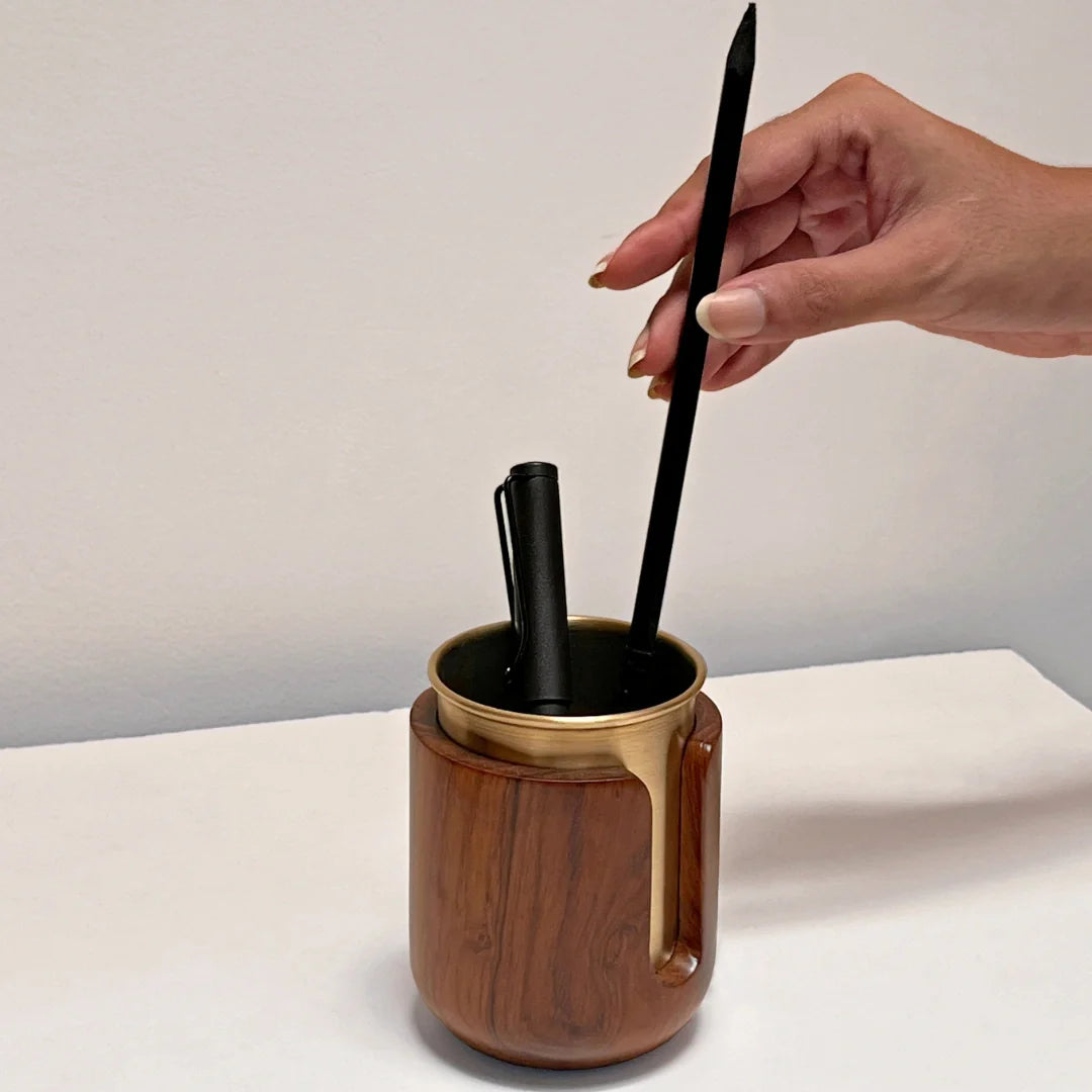 Slit Pen Stand