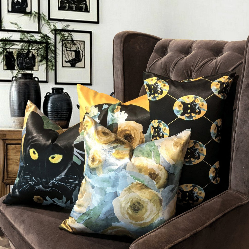 JAGUAR QUEEN CUSHION