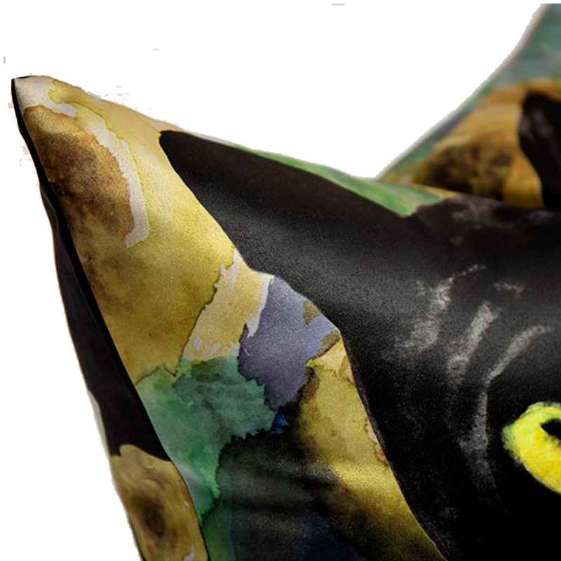 JAGUAR QUEEN CUSHION