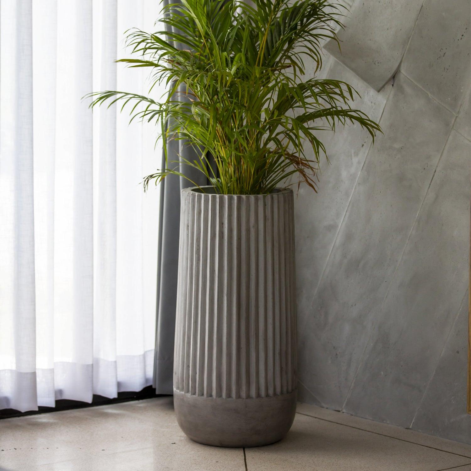 Lufy Linea Outdoor Planter