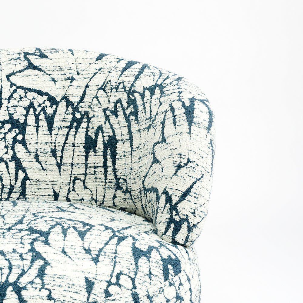 Chihiro Swivel Lounge Chair