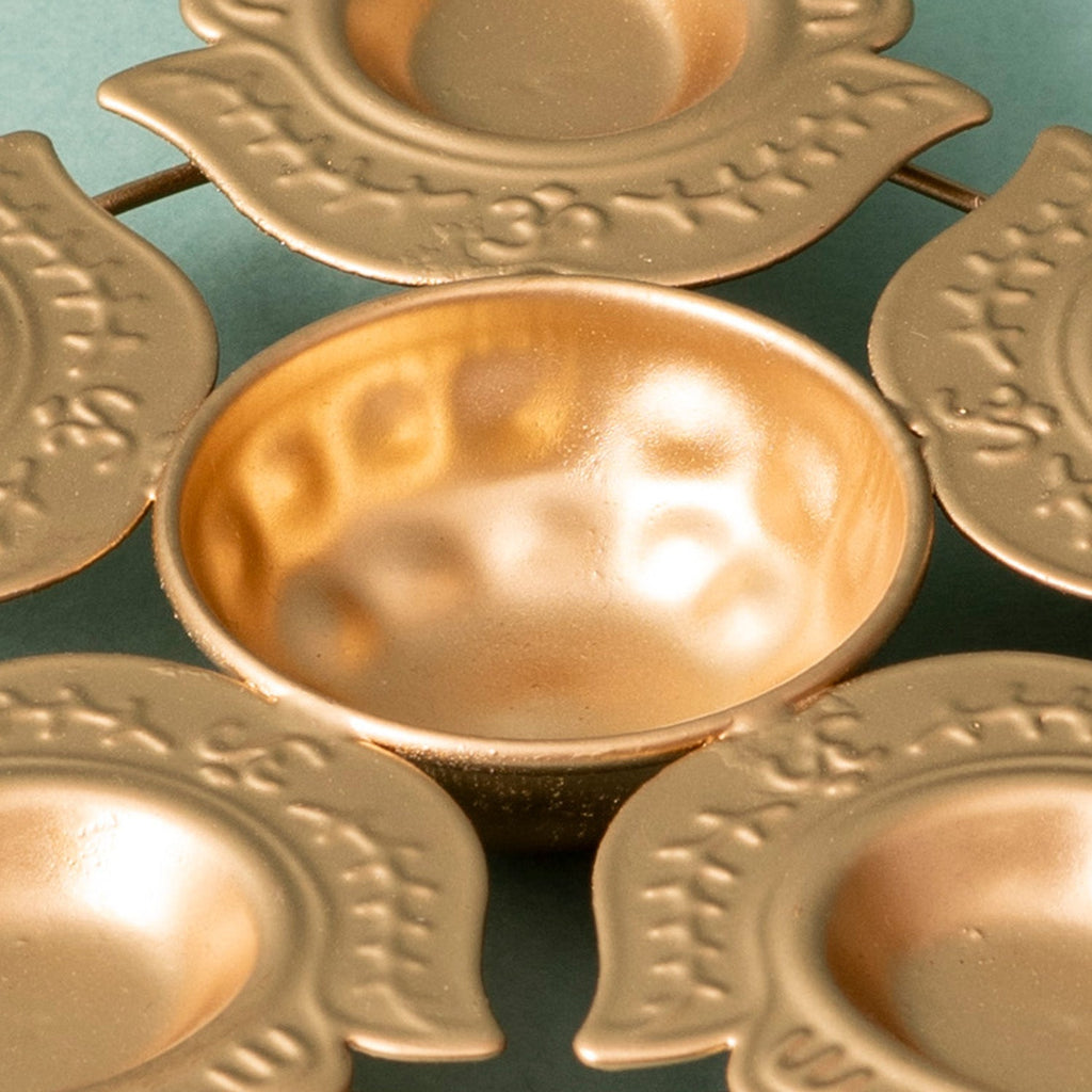 Elegant Golden Candle Holder Urli 5 Diyas