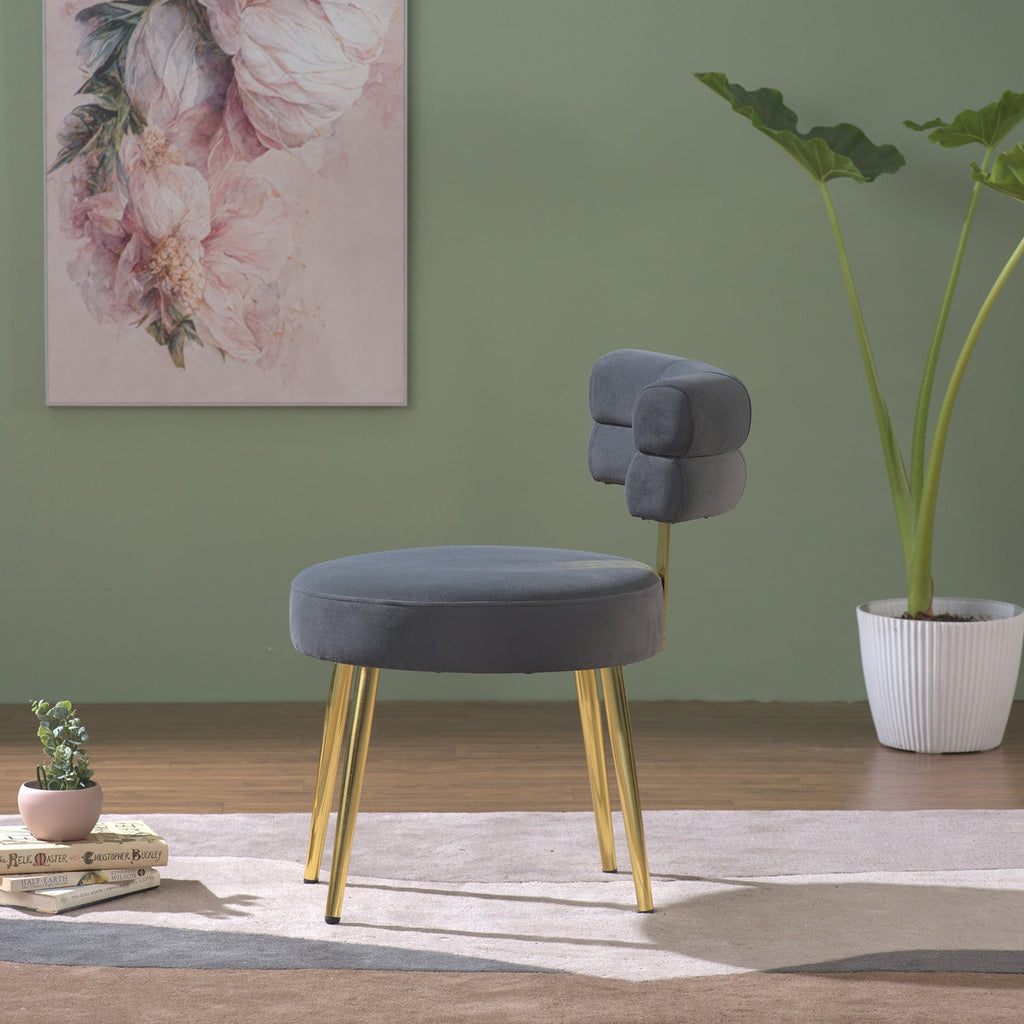 Plush Fog Velvet Lounge Chair in Grey Color | Nestroots