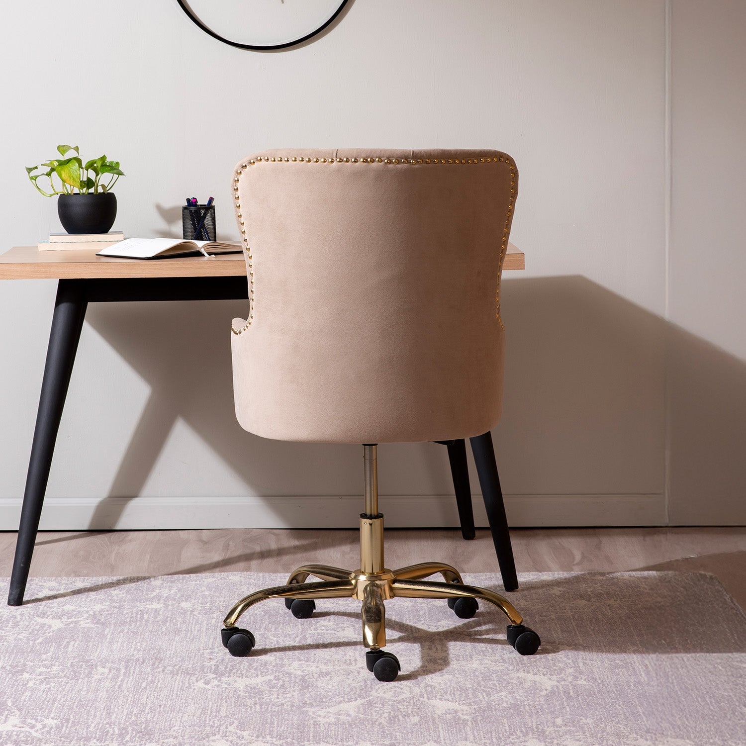 Velvet Tufted Boss Office Chair with Smooth Mobility– Beige|Nestroots | Nestroots