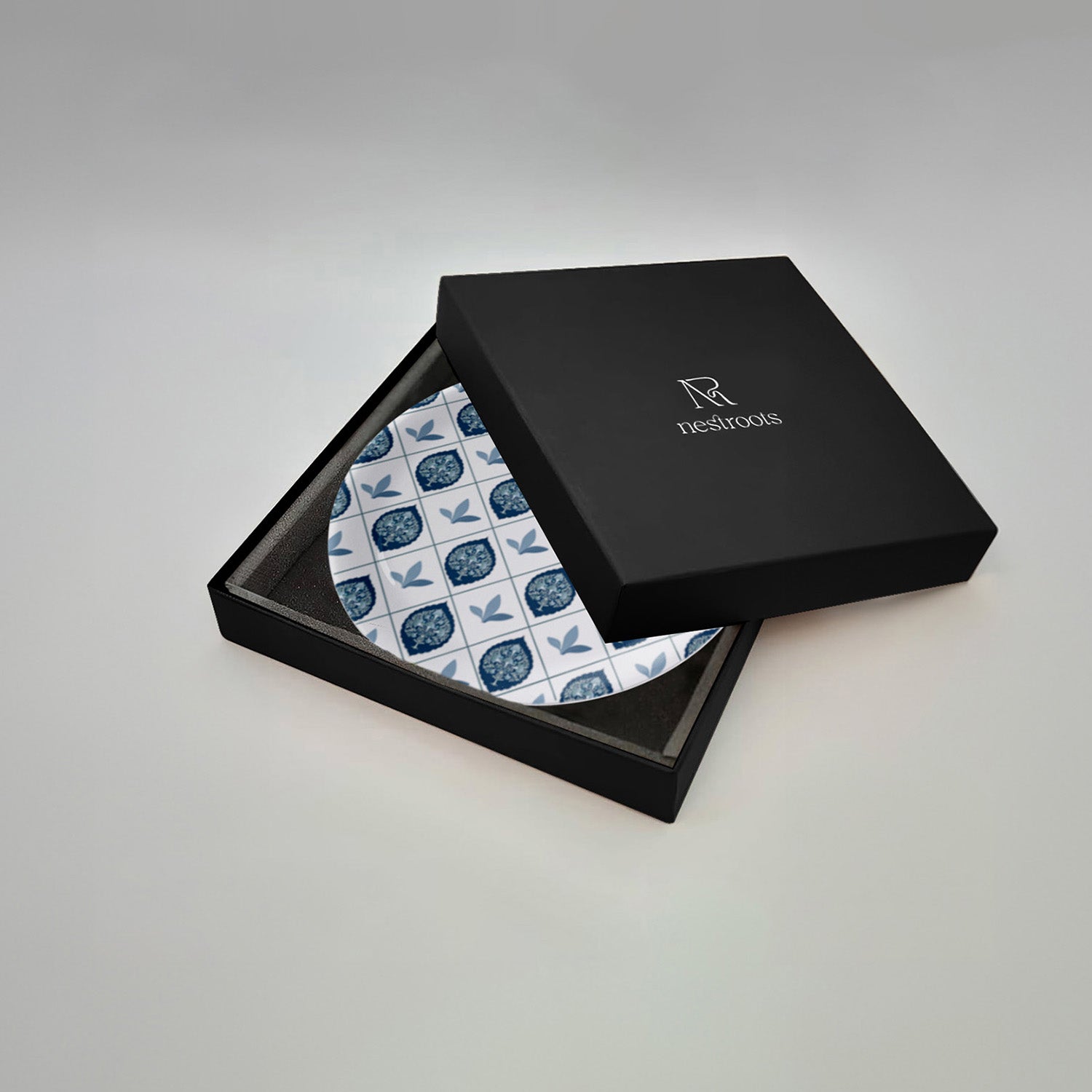 Elegant Blue and White Plate Blue Pottery Inspired collage Wall Plates Set of 5