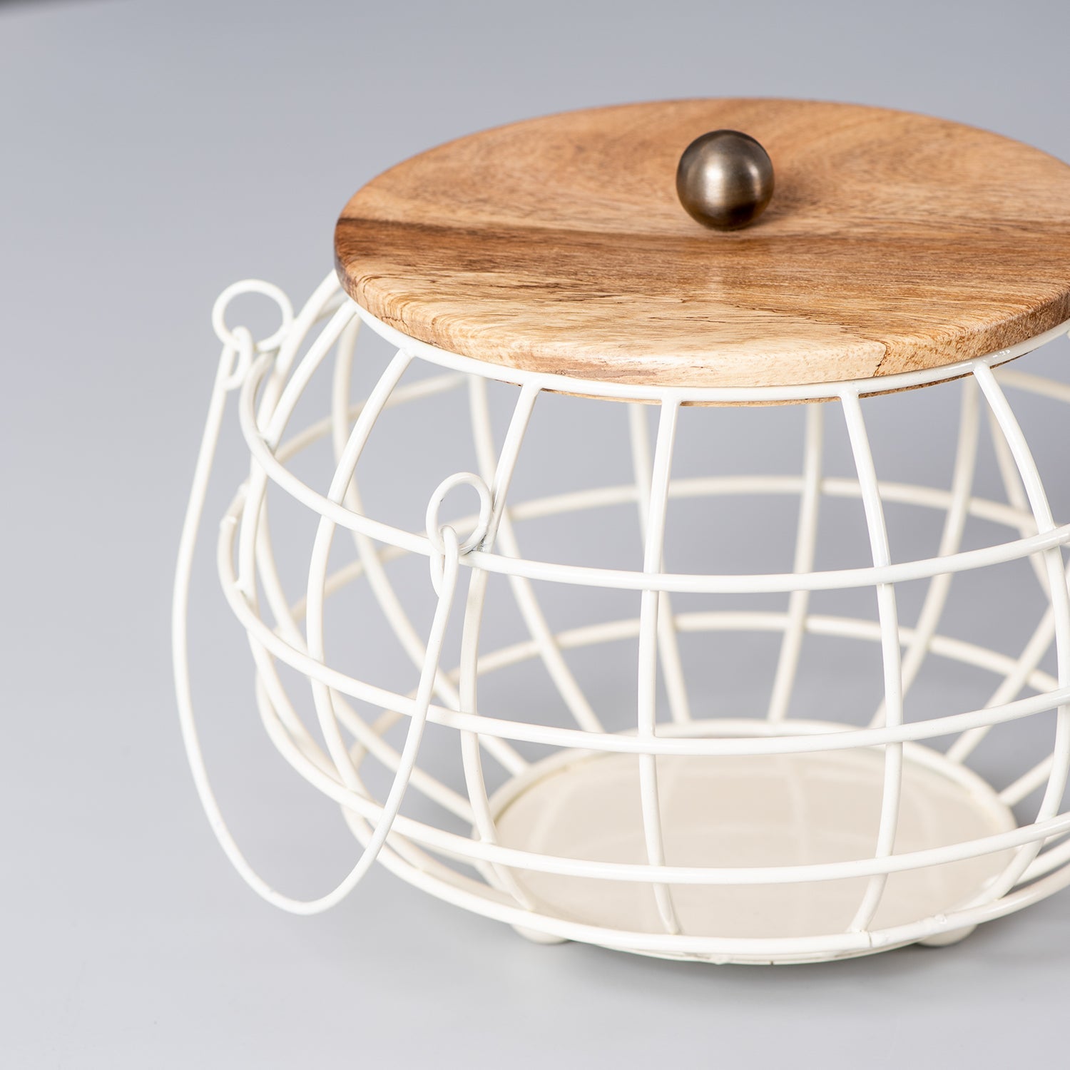 Cache wire basket with lid in White Color