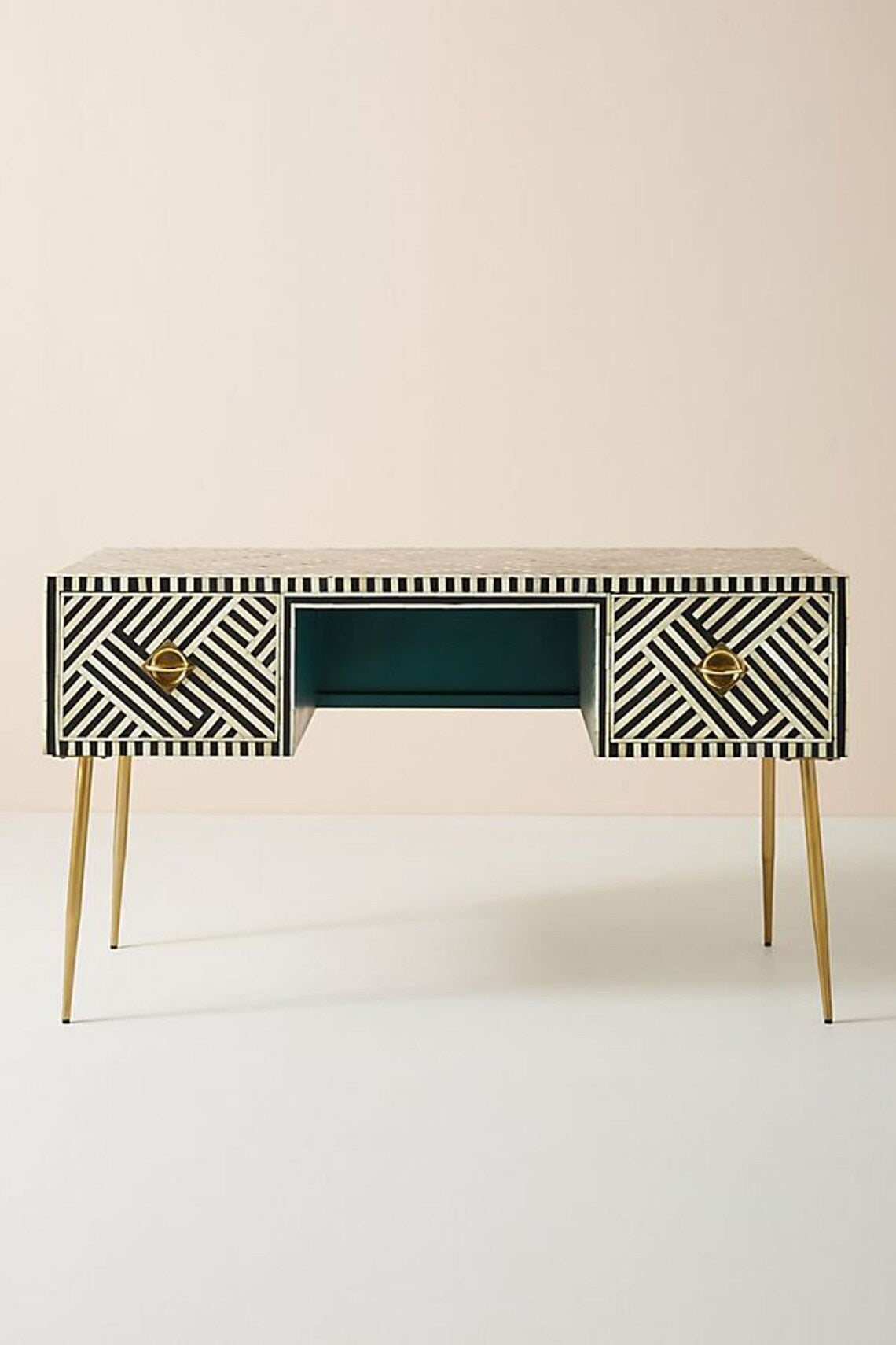 Aria Study Table