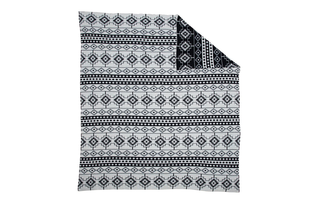 Azteca Ridge Throw
