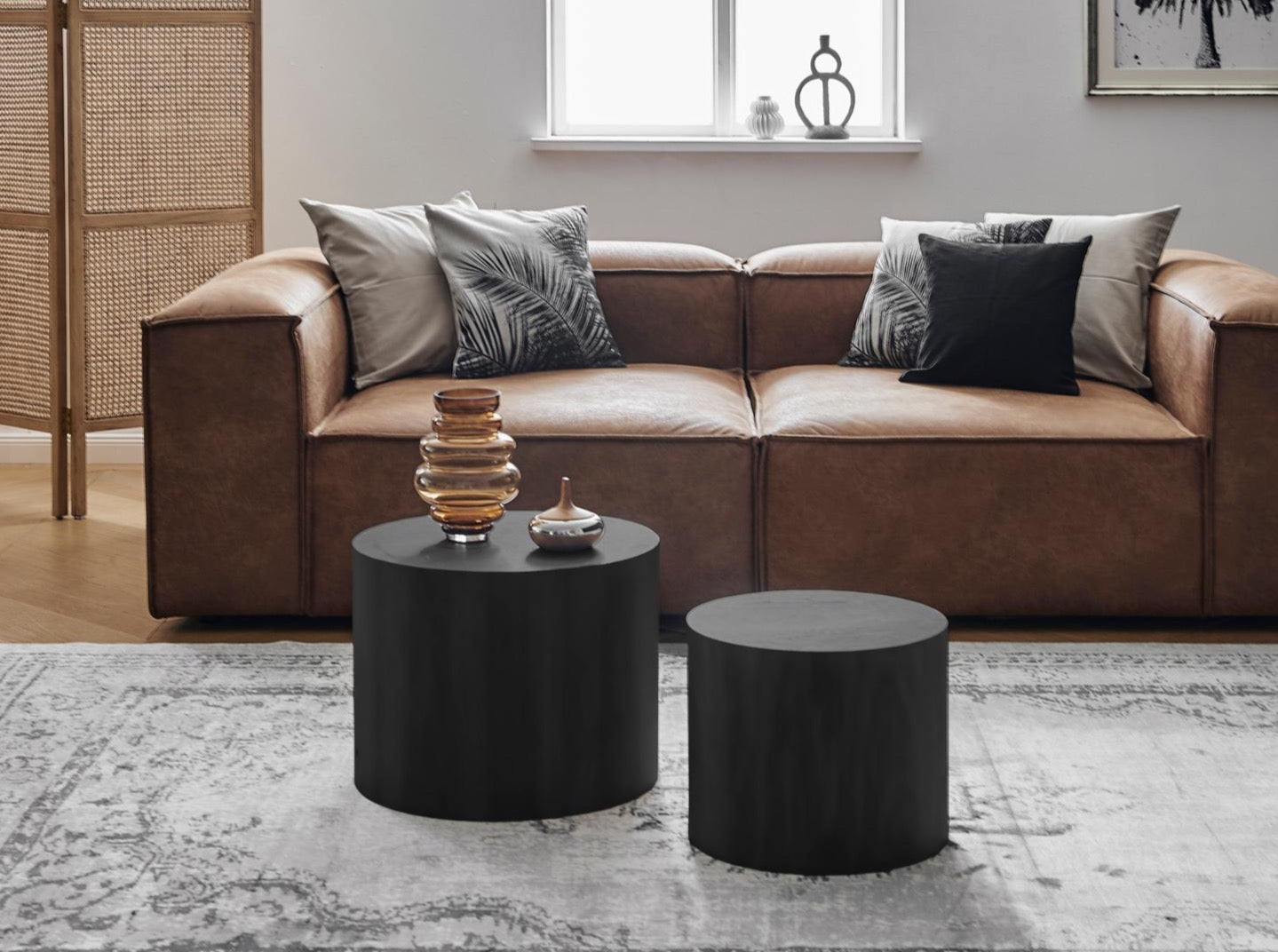 Set of 2 nesting coffee tables, solid mango wood