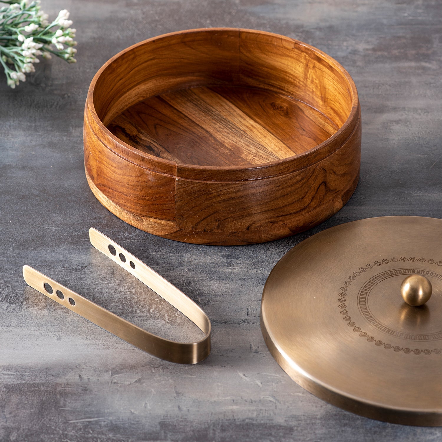 Inscribe Acacia Wood Roti Box with Tong - Gold